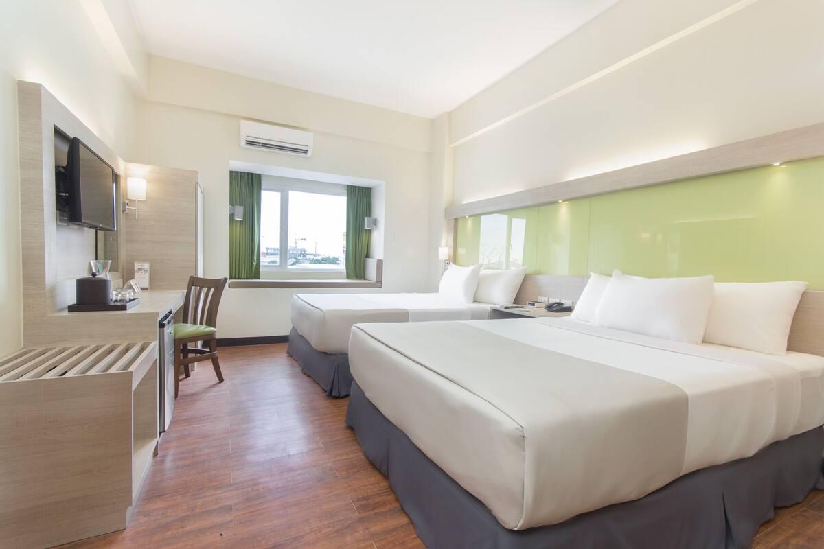 Microtel Inn & Suites By Wyndham San Fernando San Fernando  Bagian luar foto