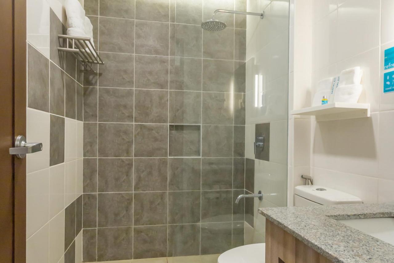 Microtel Inn & Suites By Wyndham San Fernando San Fernando  Bagian luar foto